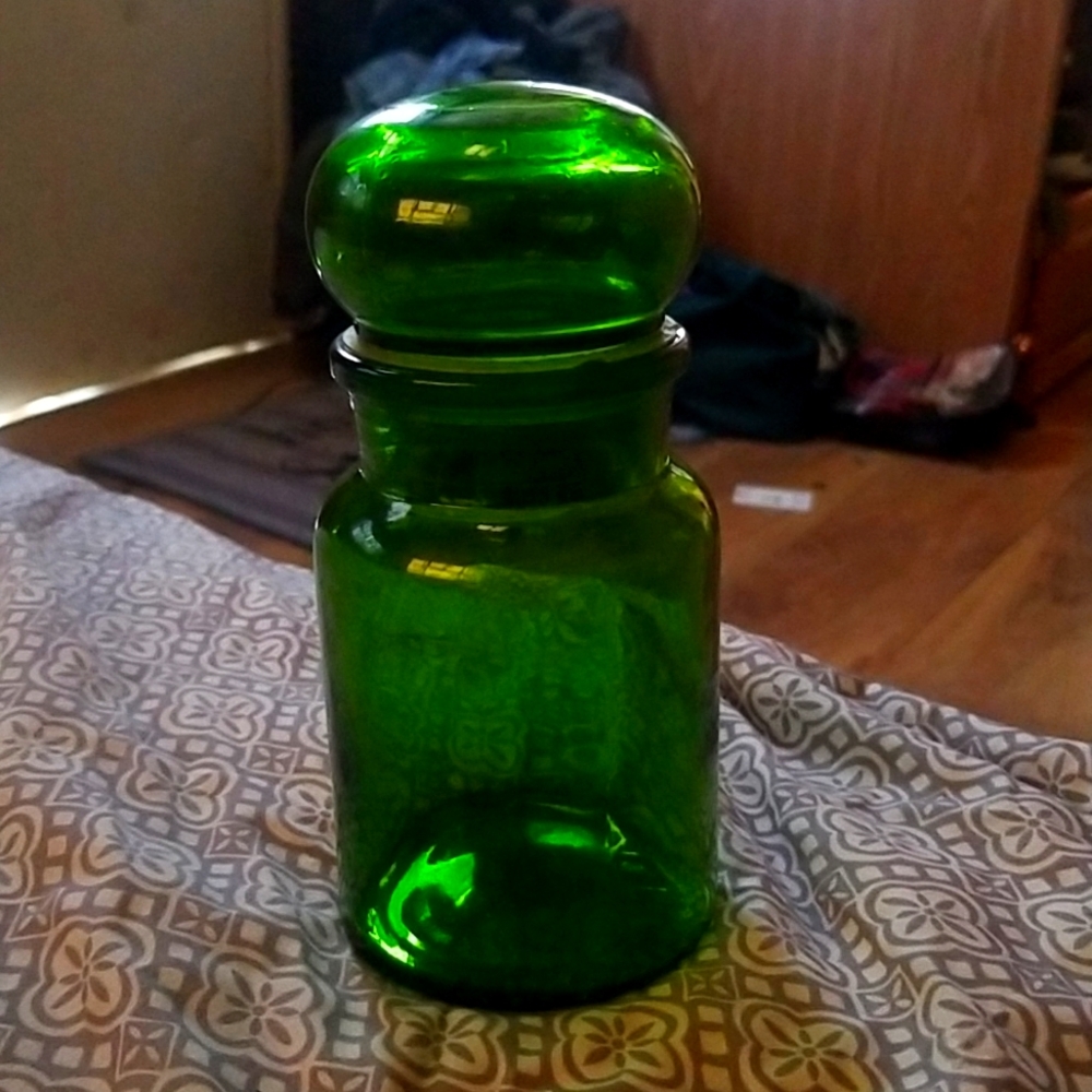 Vintage Pharmacy bottle w lid